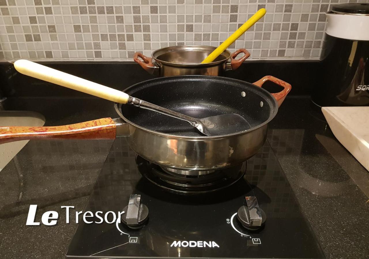 Le Tresor Benson At Supermal Pakuwon Apartment *